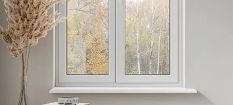 Vinyl Window Stool in Wright, FL